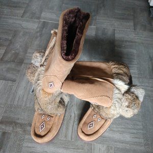 Manitobah size 6 brown winter boots